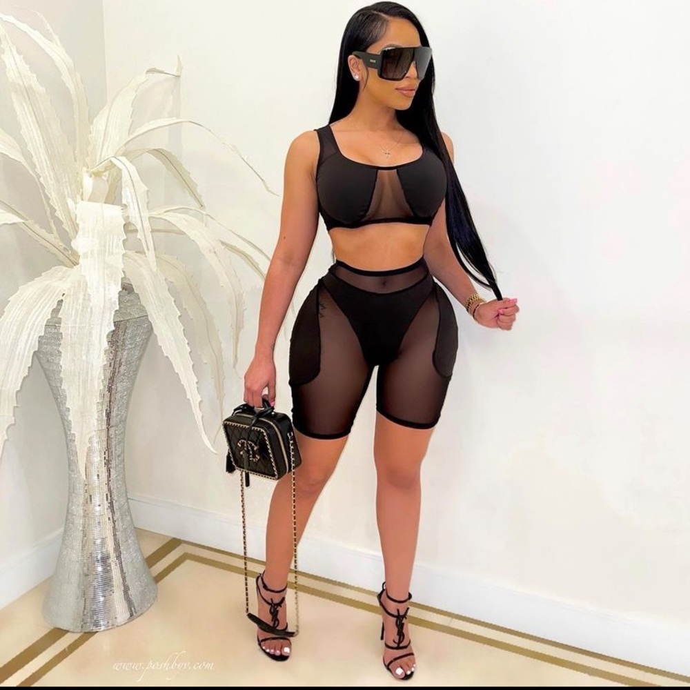 @bflya on instagram 2 piece set size small NEVER WORN